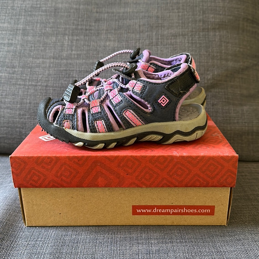 Dream Pairs toddler girls waterproof outdoor summer sandals size 9